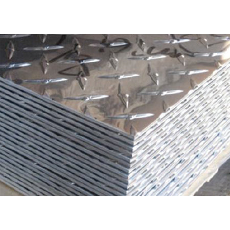 Lamina estriada aluminio 3003 (H22) 4x8pies 3.0mm Patron diamantado. Pulido brillante
