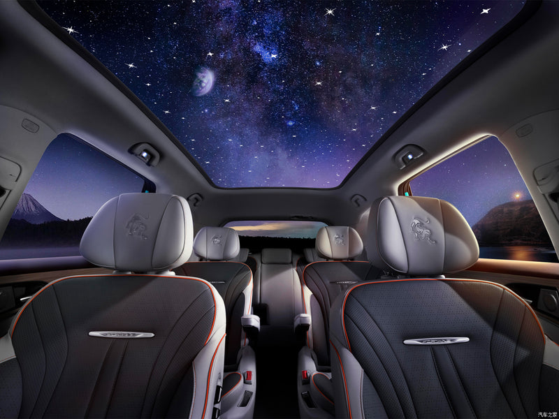 MPV YATCH 7 asientos Forthing Gasolina Vers. Exclusive 10 airbags 360° Cam Color Negro /Interi Beige