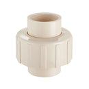 Uniones universales hechas de CPVC.