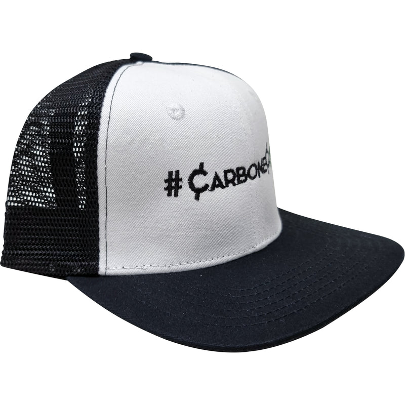 Gorra Carbone de malla, visera plana. Color negro y blanco