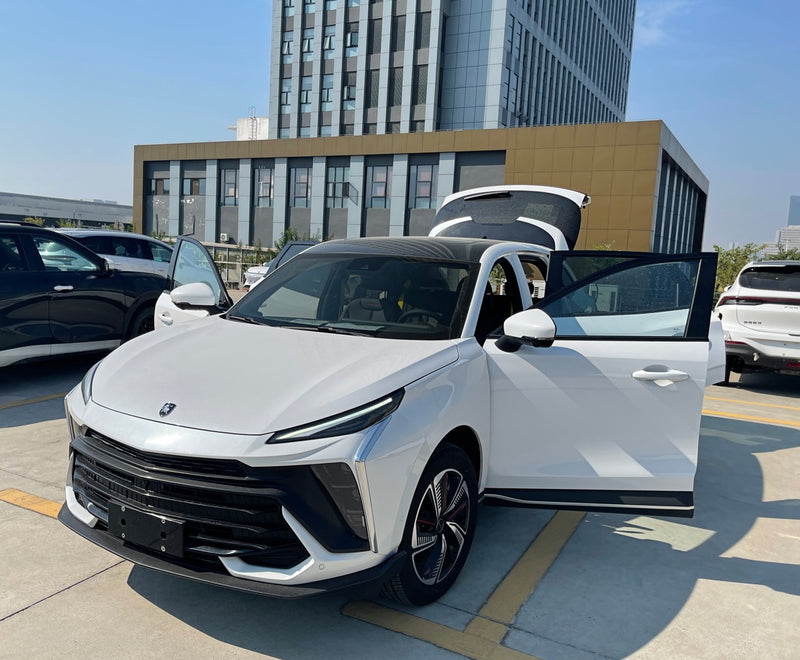 Carro Hibrido Strong T5 HEV 349 Volt Gasolina Vers. Exclusive 8 airbags Color Negro/Inter Negro