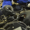 Guantes de nitrilo de 9mil, color negro, talla L Adenna