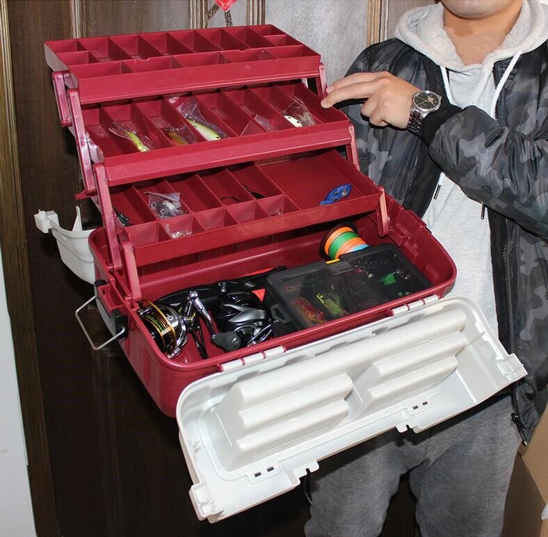 Caja 4 niveles señuelos y herramientas de pesca
