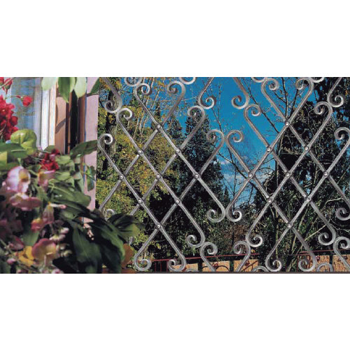 Rosón artístico de hierro forjado Extensible 580 x 440 mm; Platina de 16 x 8 mm