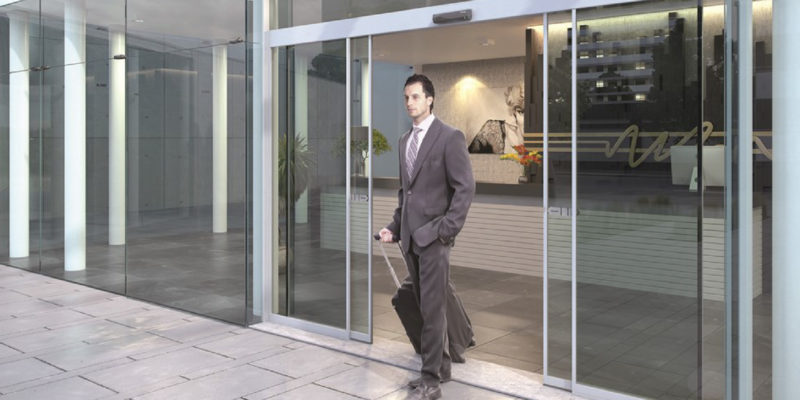 Puerta automática de vidrio 4.2 mts largo puertas dobles o sencilla 110-220V50-60hz. Puertas automáticas