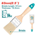 Brocha de 2 1/2" (63 mm) . Largo 51 mm grueso del pelo 15.5 mm . Mango de madera