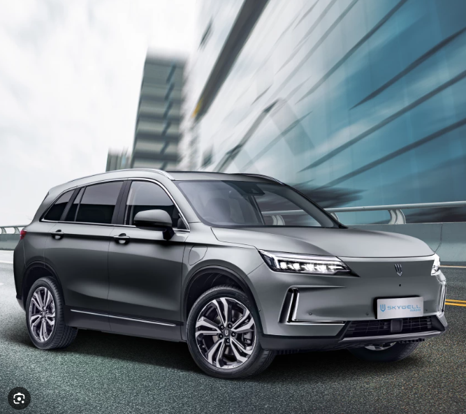 Vehículo Eléctrico SUV SKYWELL ET5 LV3 620km Autonomía 360°/TJA Color Gris/ Interior Negro