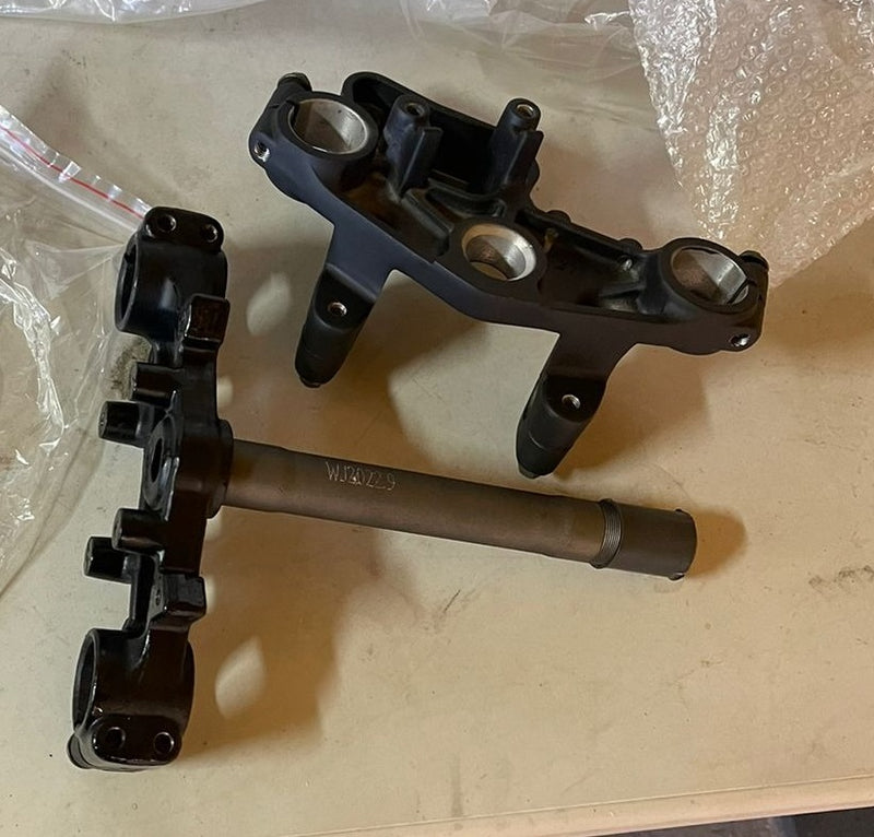 Eje de direccion completo (TX150)