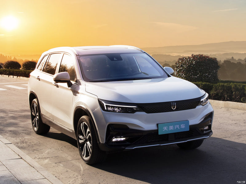 Carro Eléctrico SUV EV SKYWELL ET5 LV0 410 km Autonomía Color Blanco/ Interior Negro