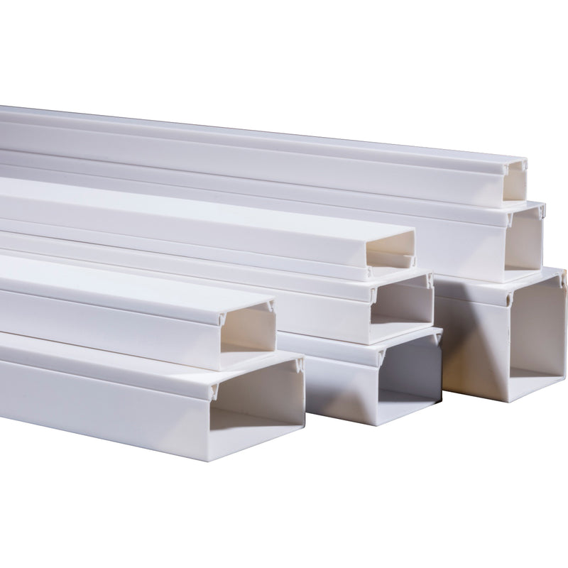 Moldura canaleta Plástica con Adhesivo. Medida de 50x25mm x 3 m. Color Blanco.