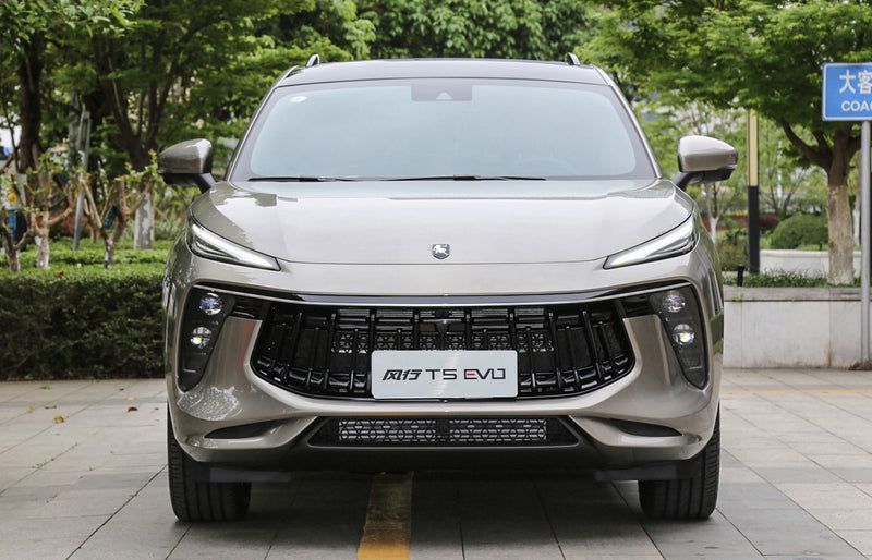 SUV T5EVO Dongfeng Forthing Gasolina Version Exclusive 8 airbags Color Gris Claro / Interior Negro