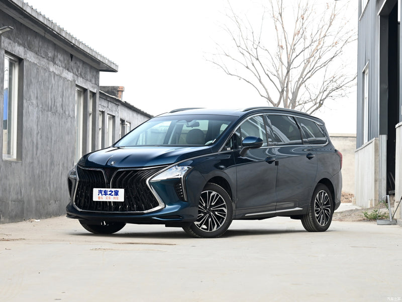 MPV YATCH 7 asientos Forthing Gasolina Vers Exclusive 10 airbags 360° Cam Color Cyan/ Interior NEGRO